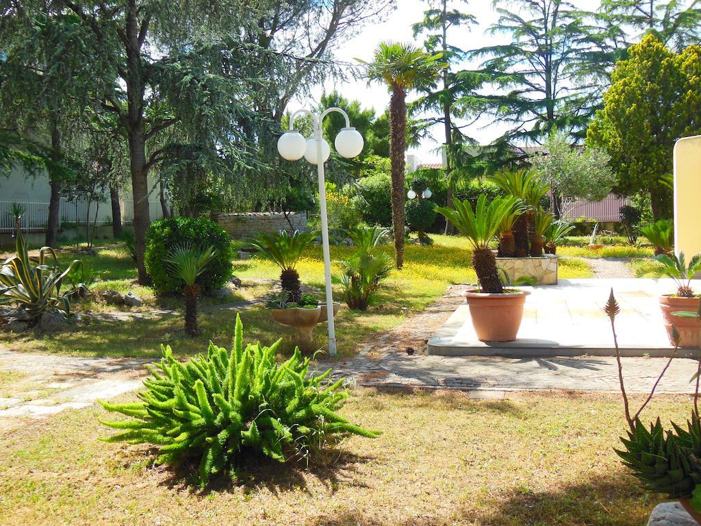 B&B Villa Garden Bisceglie Extérieur photo